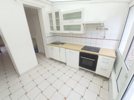 
                                                                                        Location
                                                                                         Maison, 2 chambres, bureau