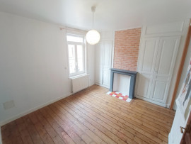 
                                                                                        Location
                                                                                         Maison, 2 chambres, bureau