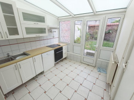 
                                                                                        Location
                                                                                         Maison, 2 chambres, bureau