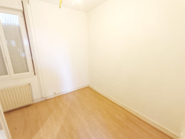 
                                                                                        Vente
                                                                                         Maison 2 chambres, bureau, cour à Amiens