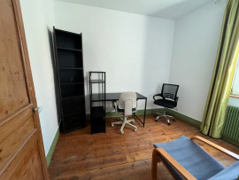 
                                                                                        Vente
                                                                                         Maison 2 chambres, bureau et cour