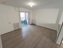 
                                                                                        Location
                                                                                         Maison 2 chambres Cour proche Coliseum