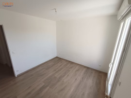 
                                                                                        Location
                                                                                         Maison 2 chambres Cour proche Coliseum