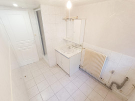 
                                                                                        Vente
                                                                                         Maison 2 Chambres et jardin quartier St-Maurice