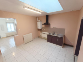 
                                                                                        Vente
                                                                                         Maison 2 Chambres et jardin quartier St-Maurice