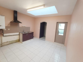 
                                                                                        Vente
                                                                                         Maison 2 Chambres et jardin quartier St-Maurice