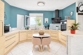 
                                                                                        Vente
                                                                                         Maison 200 m² avec studio indépendant