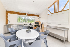 
                                                                                        Vente
                                                                                         Maison 200 m² avec studio indépendant