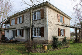 
                                                                                        Vente
                                                                                         Maison 262m2 avec studio 30m2