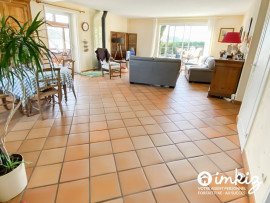 Vente
Maison 269m2 avec piscine, dépendance et studio
