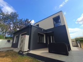 
                                                                                        Vente
                                                                                         Maison 3 chambres, 2 terrasses, garage Amiens