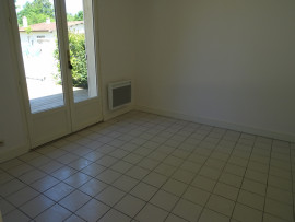 Location
Maison 3 chambres + bureau avec jardin Cénac bourg