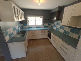 
                                                                                        Location
                                                                                         Maison 3 chambres et jardin, Boves
