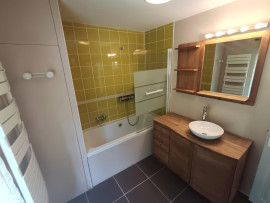 
                                                                                        Location
                                                                                         Maison 3 chambres et jardin, Boves