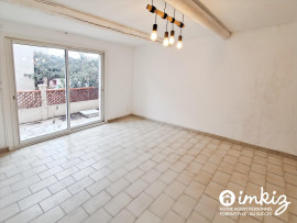 
                                                                                        Vente
                                                                                         Maison 3 pièces