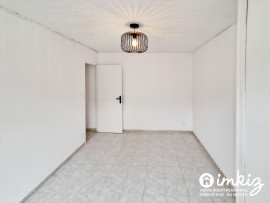 
                                                                                        Vente
                                                                                         Maison 3 pièces