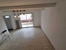 
                                                                                        Vente
                                                                                         Maison 3 pièces