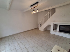 
                                                                                        Vente
                                                                                         Maison 3 pièces