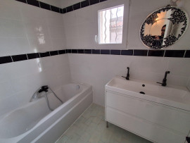 
                                                                                        Vente
                                                                                         Maison 3 pièces