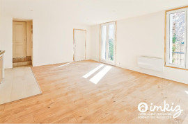 
                                                                                        Vente
                                                                                         Maison 3 pièces