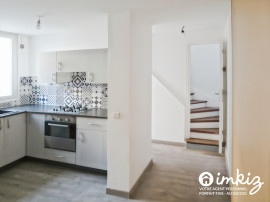 
                                                                                        Vente
                                                                                         Maison 3 pièces