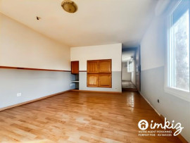 
                                                                                        Vente
                                                                                         Maison 3 pièces à rénover avec jardin de 950m²