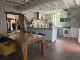 
                                                                                        Vente
                                                                                         Maison 3 pieces Bourg du Bost