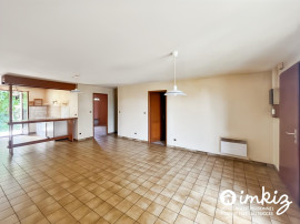 
                                                                                        Vente
                                                                                         Maison 3 pièces de plain-pied