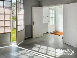 
                                                                                        Vente
                                                                                         Maison 3 pièces  usage habitation ou pro libérale