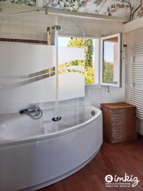 
                                                                                        Vente
                                                                                         Maison 4 chambres 145 m² avec piscine et garage