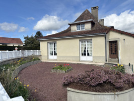 
                                                                                        Vente
                                                                                         MAISON 4 CHAMBRES AVEC DEPENDANCE