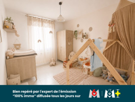 
                                                                                        Vente
                                                                                         Maison 4 chambres avec jardin