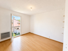 
                                                                                        Vente
                                                                                         Maison 4 chambres avec vue dégagée – 98 m² – Terrain 450 m² – Villefontaine