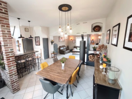 
                                                                                        Vente
                                                                                         Maison 4 chambres garage jardin piscine