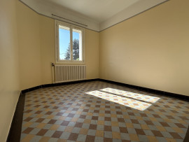
                                                                                        Vente
                                                                                         maison 4 chambres sur 950 m² et dépendances