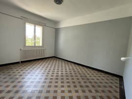 
                                                                                        Vente
                                                                                         maison 4 chambres sur 950 m² et dépendances