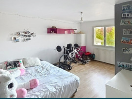 
                                                                                        Vente
                                                                                         Maison - 4 chambres - Terrain avec piscine