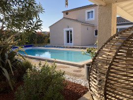 
                                                                                        Vente
                                                                                         Maison 4 chbres de 2016 avec piscine / garage