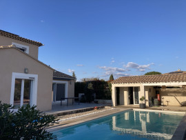
                                                                                        Vente
                                                                                         Maison 4 chbres de 2016 avec piscine / garage