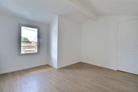 
                                                                                        Vente
                                                                                         Maison 4 pièces - 101 m² - Mérignac