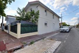 
                                                                                        Vente
                                                                                         Maison 4 pièces - 101 m² - Mérignac