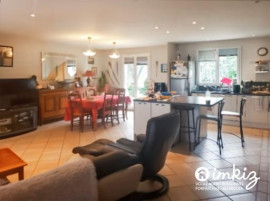 
                                                                                        Vente
                                                                                         Maison 4 pièces