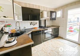 
                                                                                        Vente
                                                                                         Maison 4 pièces