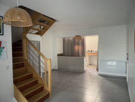 
                                                                                        Location
                                                                                         Maison 4 pièces
