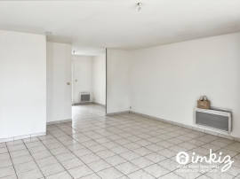 
                                                                                        Vente
                                                                                         Maison 4 pièces