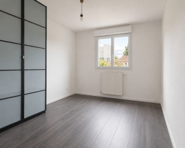 
                                                                                        Vente
                                                                                         Maison 4 pièces