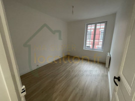 
                                                                                        Location
                                                                                         Maison 4 pièces 84 m2 rénové dans un secteur recherché de SAINT-QUENTIN