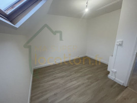 
                                                                                        Location
                                                                                         Maison 4 pièces 84 m2 rénové dans un secteur recherché de SAINT-QUENTIN