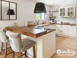 Vente
Maison 4 pièces dans un quartier calme avec piscin