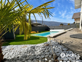 Vente
Maison 4 pièces dans un quartier calme avec piscin